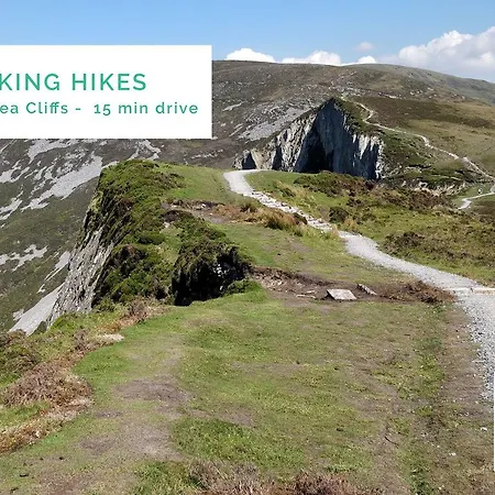 Aras Ghleann Cholm Cille 2* Glencolumbkille