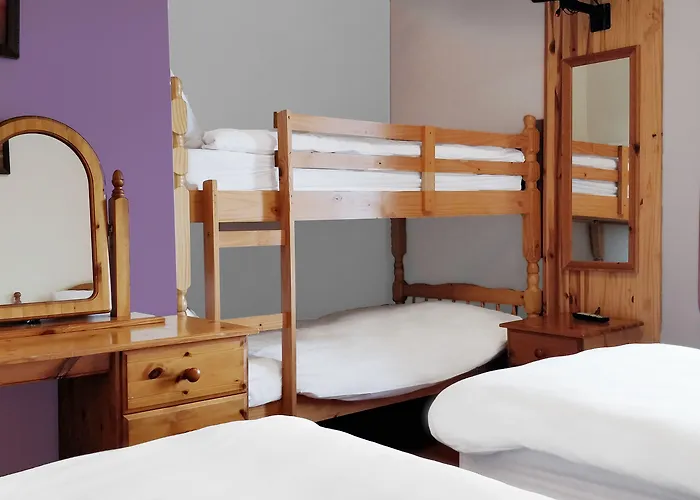 阿拉斯格里恩克尔姆希尔酒店 2*