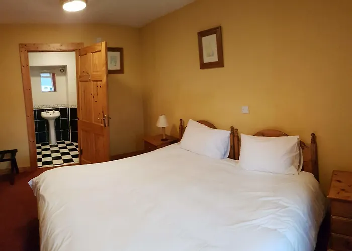 Aras Ghleann Cholm Cille Glencolumbkille