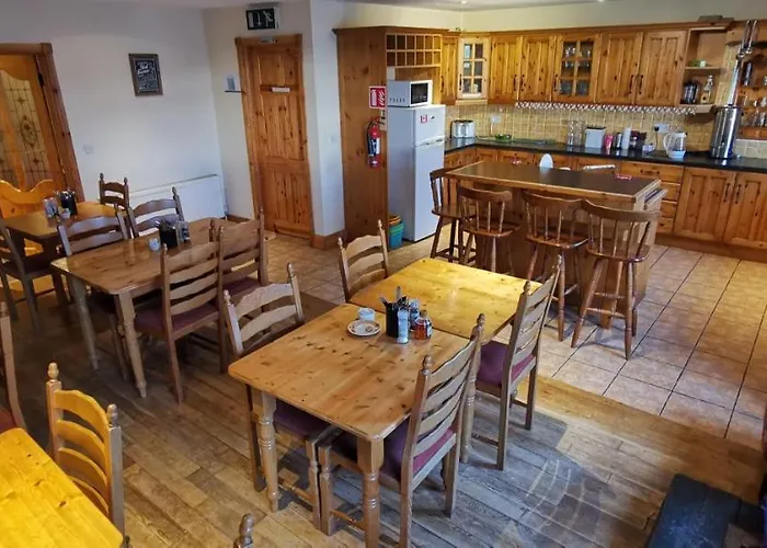 阿拉斯格里恩克尔姆希尔酒店 2*